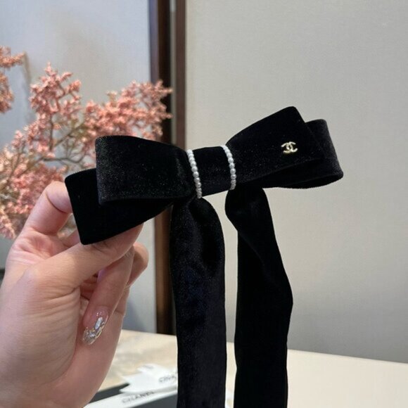 Chanel bow tie - Picture 5 of 6
